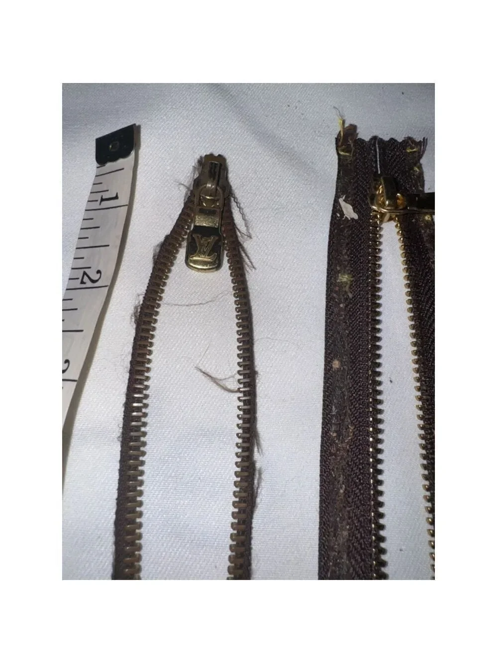 Authentic Louis Vuitton Zipper Pull & Zipper Parts Gold Tone Repair SKU-771